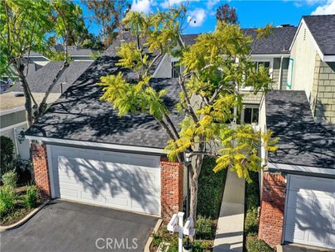 25061  Silverleaf Ln  , Laguna Hills, CA