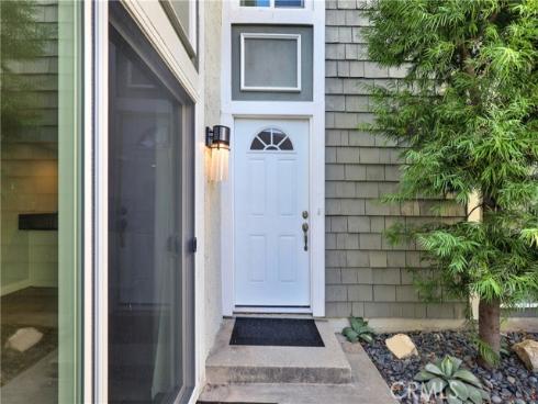 25061  Silverleaf Ln  , Laguna Hills, CA