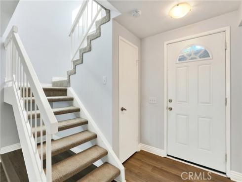 25061  Silverleaf Ln  , Laguna Hills, CA