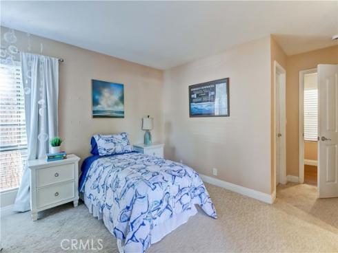 25541  Indian Hill  O , Laguna Hills, CA