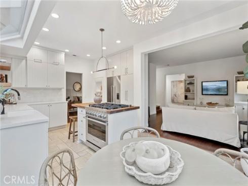 24882  Avenida Avalon  , Laguna Hills, CA