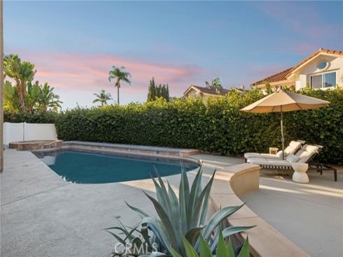 24882  Avenida Avalon  , Laguna Hills, CA