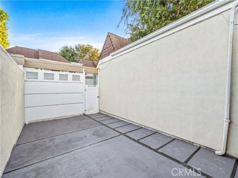 22321  Caminito Mescalero  226 , Laguna Hills, CA