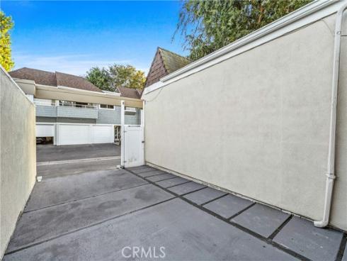 22321  Caminito Mescalero  226 , Laguna Hills, CA