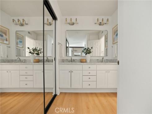 39  Carriage Hill   Lane, Laguna Hills, CA