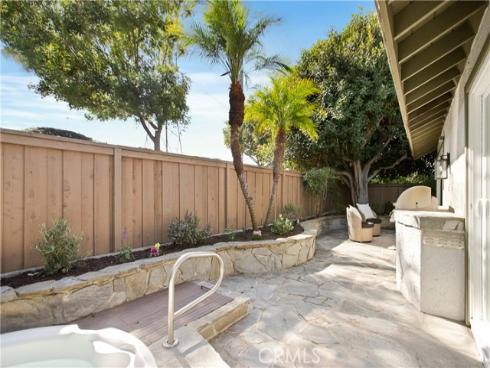 39  Carriage Hill   Lane, Laguna Hills, CA