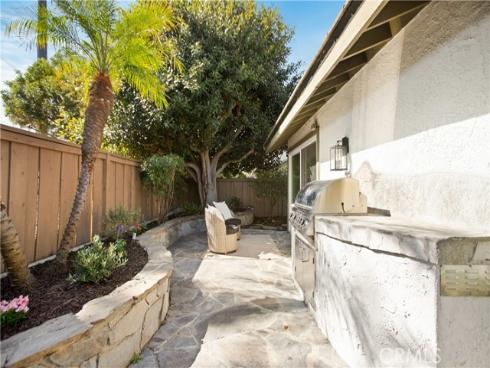 39  Carriage Hill   Lane, Laguna Hills, CA