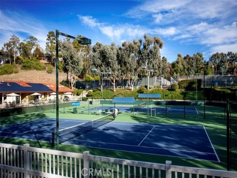 25901  Nellie Gail  , Laguna Hills, CA