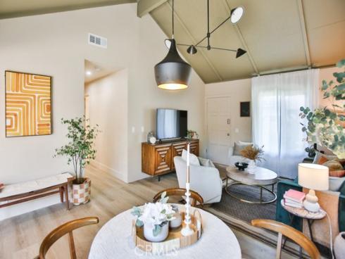 22861  Caminito Manresa  19 , Laguna Hills, CA