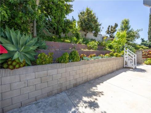 24956  Wells Fargo   Drive, Laguna Hills, CA