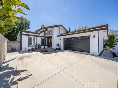 24956  Wells Fargo   Drive, Laguna Hills, CA