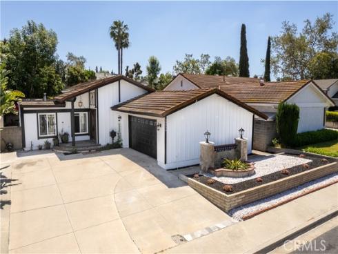 24956  Wells Fargo   Drive, Laguna Hills, CA