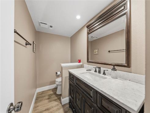 5  Robin Hill Ln  , Laguna Hills, CA