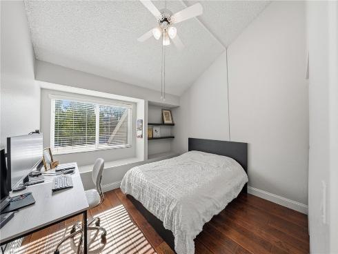 5  Robin Hill Ln  , Laguna Hills, CA