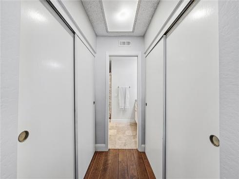 5  Robin Hill Ln  , Laguna Hills, CA