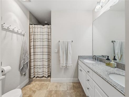 5  Robin Hill Ln  , Laguna Hills, CA