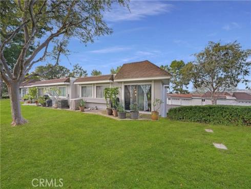 22256  Caminito Mescalero  , Laguna Hills, CA