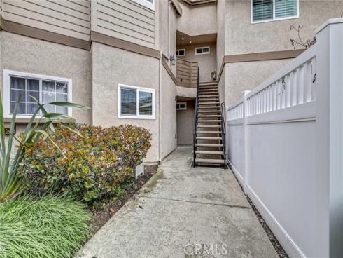 24378  Larchmont  67  Court, Laguna Hills, CA