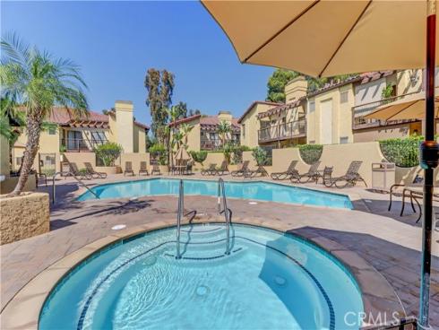 25541  Indian Hill  O , Laguna Hills, CA