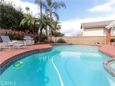 25521  Creek Drive  , Laguna Hills, CA