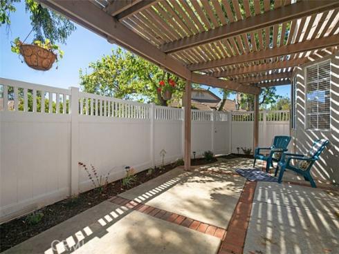 24392  Kingston  72  Court, Laguna Hills, CA