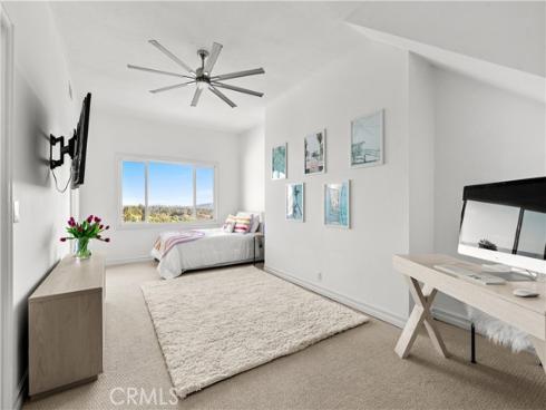 25712  Highplains   Terrace, Laguna Hills, CA