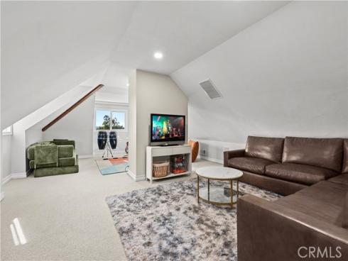 25712  Highplains   Terrace, Laguna Hills, CA