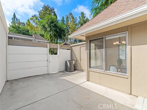 22125  Caminito Vino  , Laguna Hills, CA