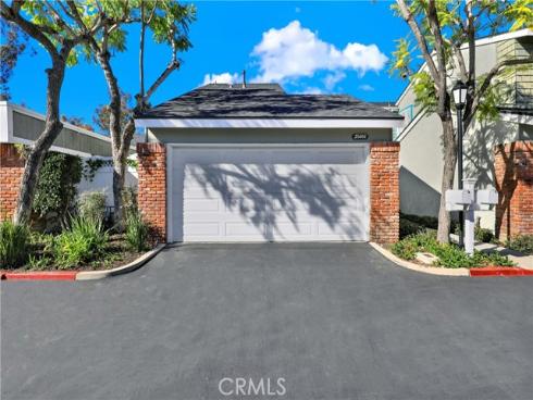 25061  Silverleaf  , Laguna Hills, CA