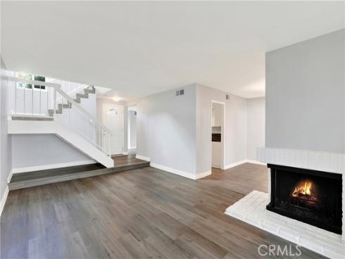 25061  Silverleaf  , Laguna Hills, CA