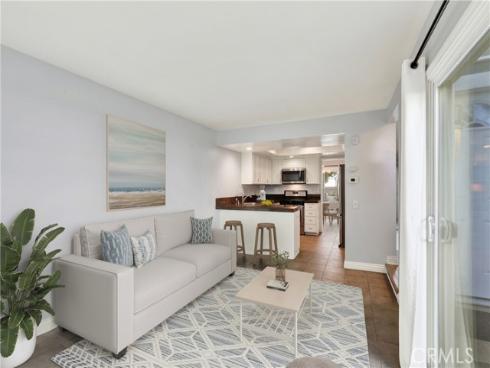 25061  Silverleaf  , Laguna Hills, CA