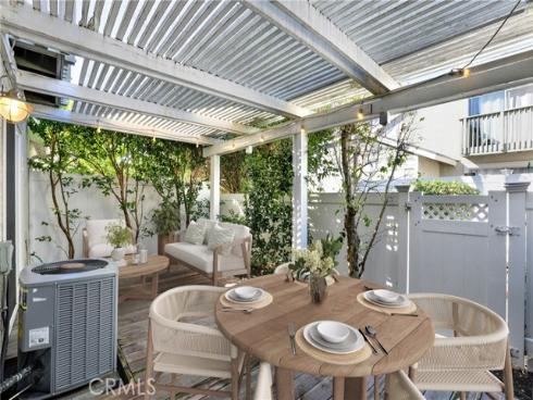 25061  Silverleaf  , Laguna Hills, CA