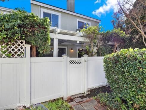 25061  Silverleaf  , Laguna Hills, CA