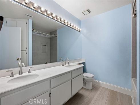 26201 Sunnyglen 212 Avenue, Laguna Hills, CA