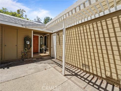 23331 Caminito Los Pocitos #115 , Laguna Hills, CA