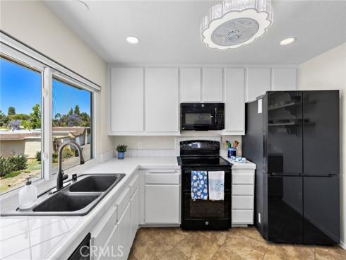 23382 Caminito Andreta 136 , Laguna Hills, CA