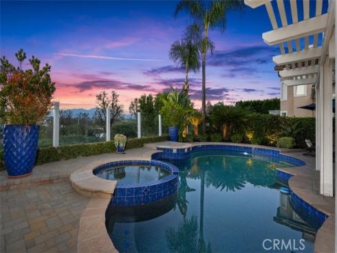25881 Cedarbluff , Laguna Hills, CA