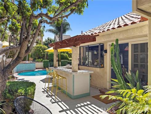 25962  Ernestine   Court, Laguna Hills, CA