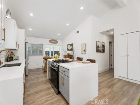 25552 Mackenzie Street, Laguna Hills, CA