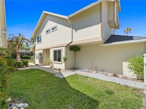 17 Rocky Creek , Laguna Hills, CA