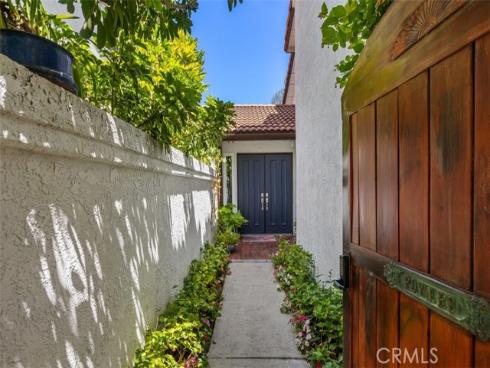 7 Shadow Hill , Laguna Hills, CA