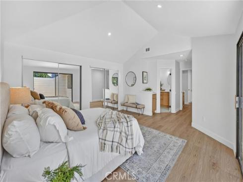 43 Oxbow Creek , Laguna Hills, CA