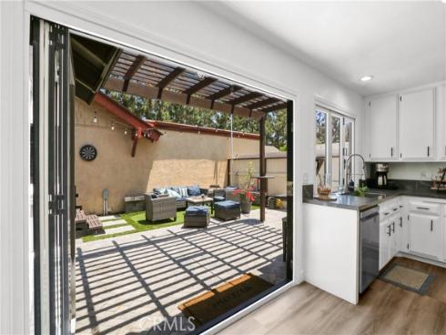 22891 Caminito Flores , Laguna Hills, CA