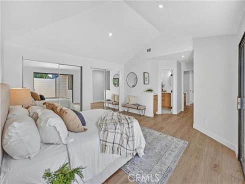 43 Oxbow Creek , Laguna Hills, CA