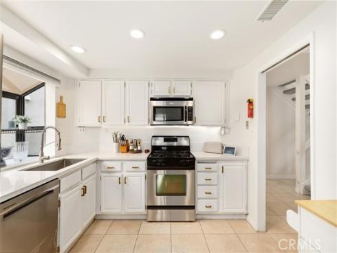 22 Rocky Creek Lane, Laguna Hills, CA