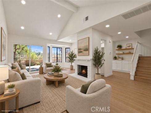 18  Clover Hill  115  Lane, Laguna Hills, CA