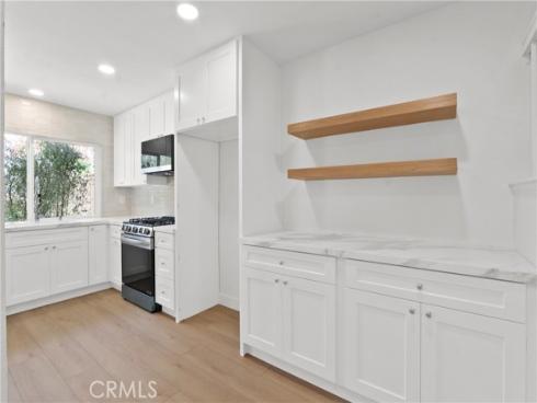 18  Clover Hill  115  Lane, Laguna Hills, CA