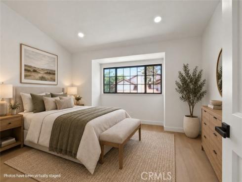 18  Clover Hill  115  Lane, Laguna Hills, CA