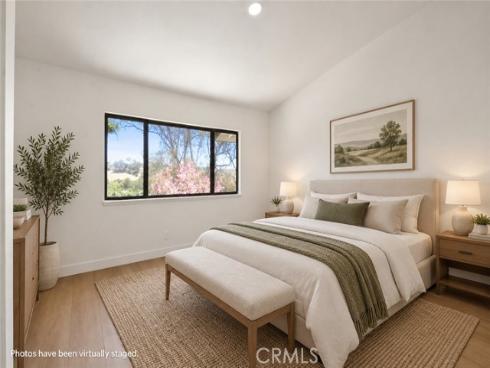 18  Clover Hill  115  Lane, Laguna Hills, CA