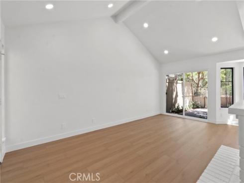 18  Clover Hill  115  Lane, Laguna Hills, CA